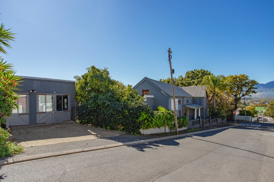 5 Bedroom Property for Sale in Bertville Western Cape